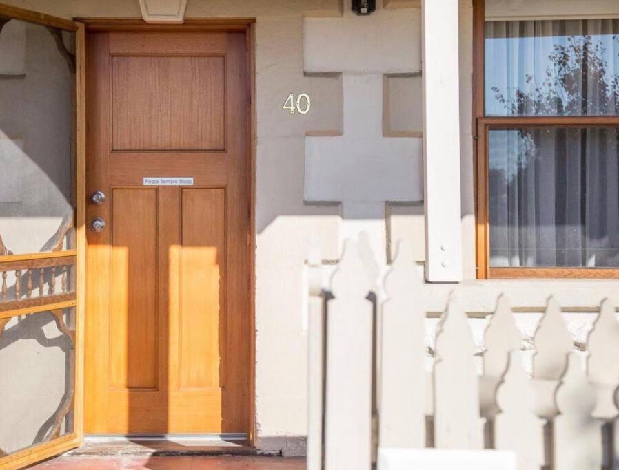 Cornelias Cottage Mount Gambier Central エクステリア 写真