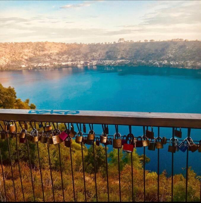 Cornelias Cottage Mount Gambier Central エクステリア 写真
