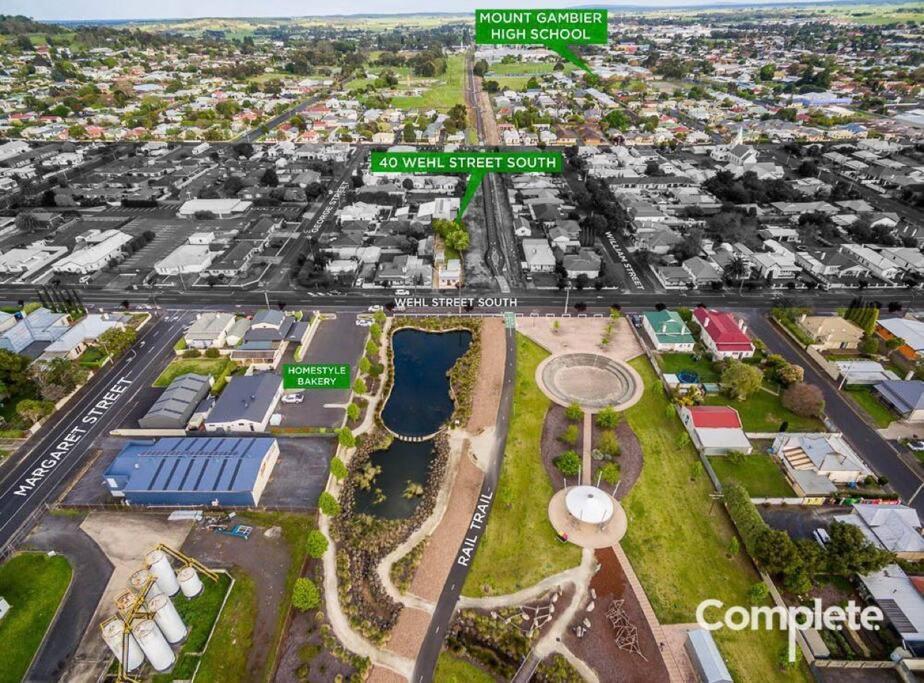 Cornelias Cottage Mount Gambier Central エクステリア 写真